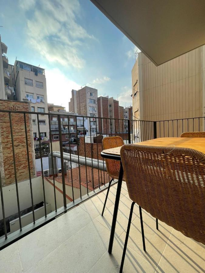 Bonito Piso Cerca Del Campo De Futbol De Barcelona Apartment L'Hospitalet de Llobregat Bagian luar foto