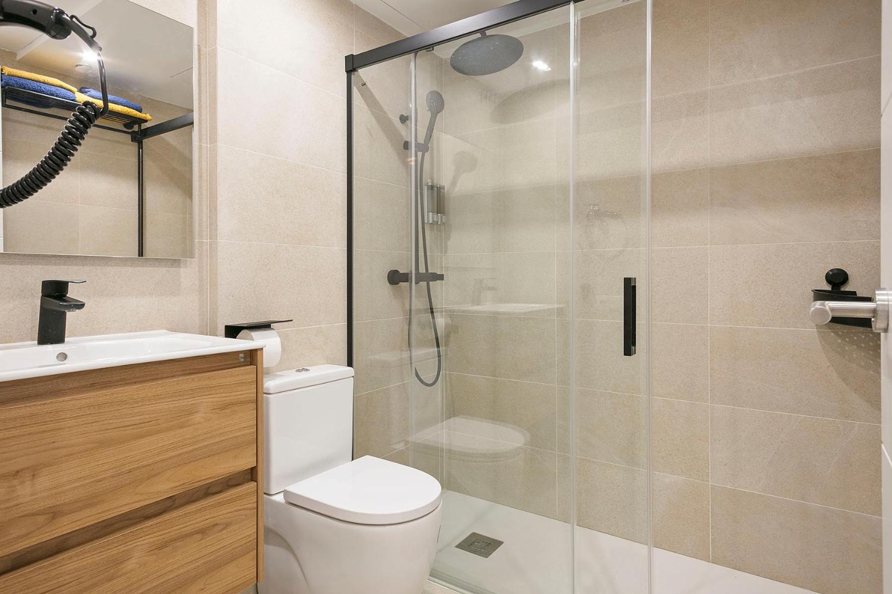 Bonito Piso Cerca Del Campo De Futbol De Barcelona Apartment L'Hospitalet de Llobregat Bagian luar foto